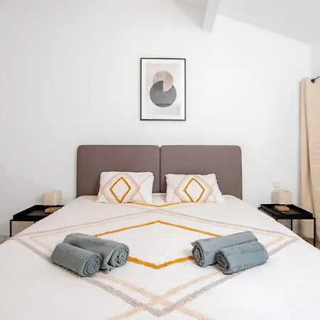 Elegance Au Coeur Du Vieil Antibes 2 Chambres Climatisation 6 Personnes Exterior photo