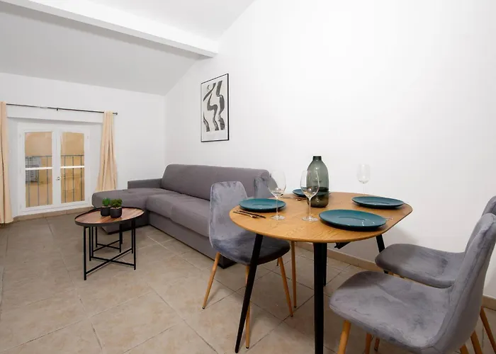 Elegance Au Coeur Du Vieil Antibes 2 Chambres Climatisation 6 Personnes