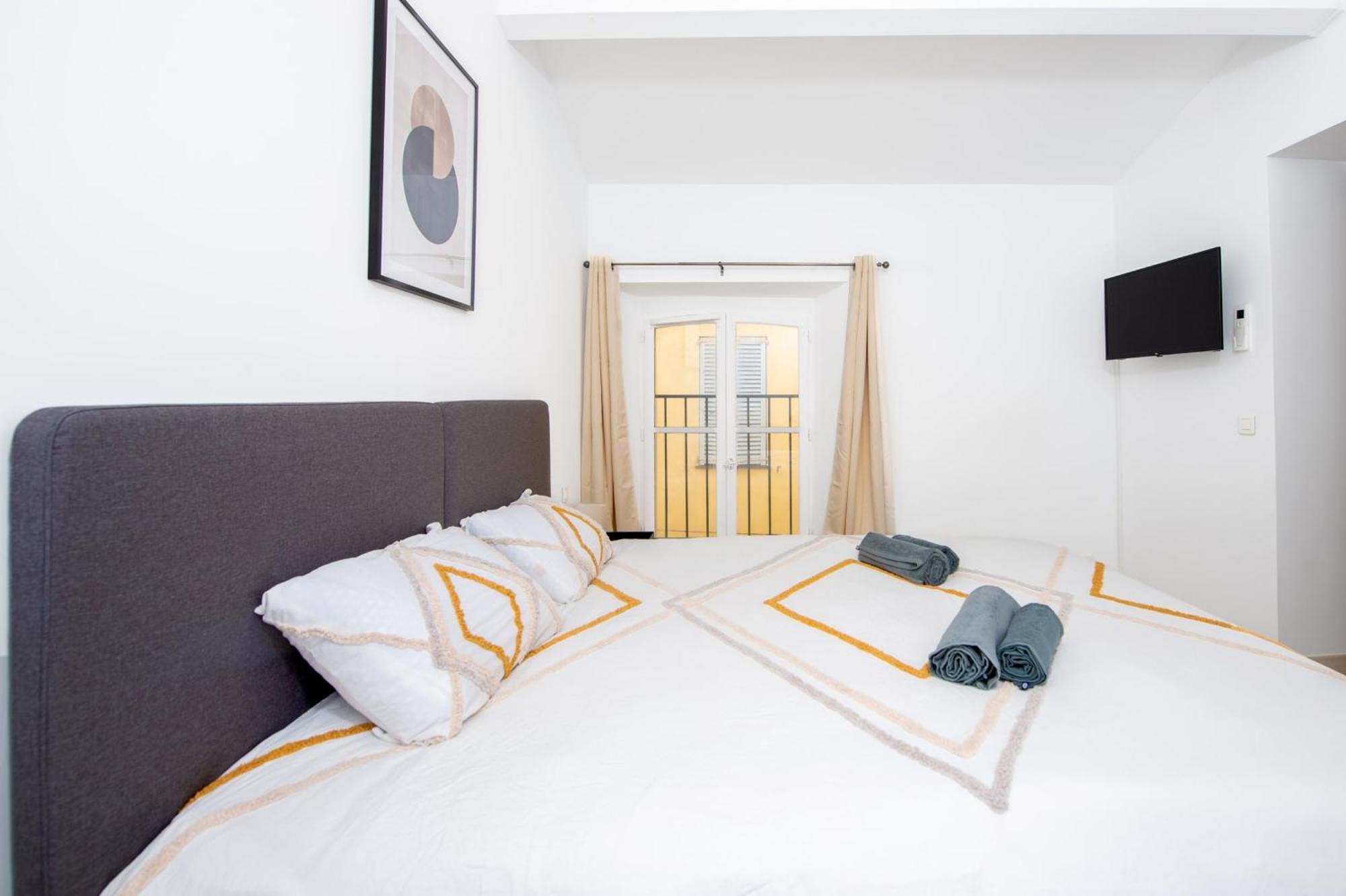 Elegance Au Coeur Du Vieil 2 Climatisation 6 Personnes Antibes
