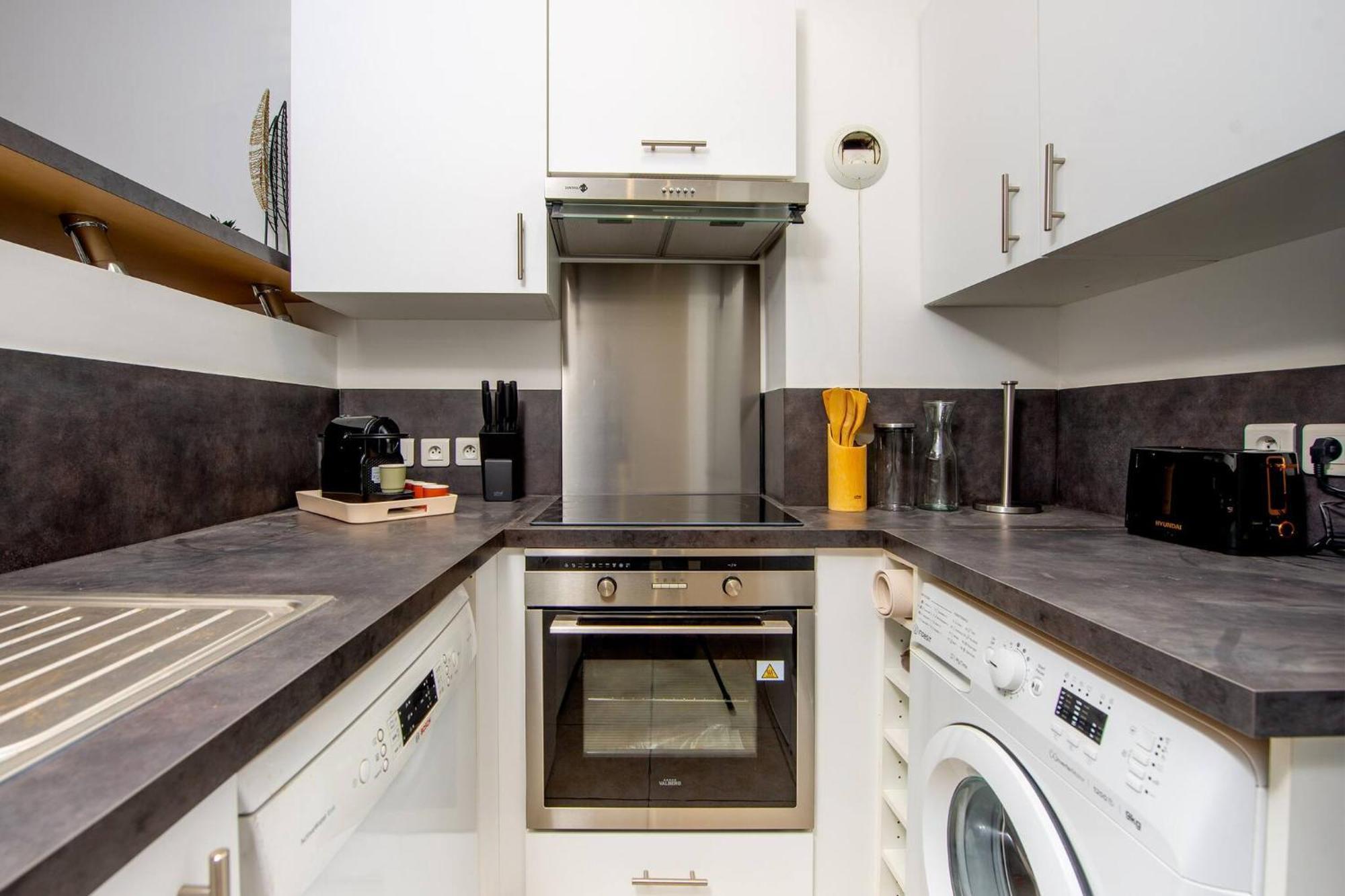 Appartement Elegance Au Coeur Du Vieil 2 Climatisation 6 Personnes Antibes
